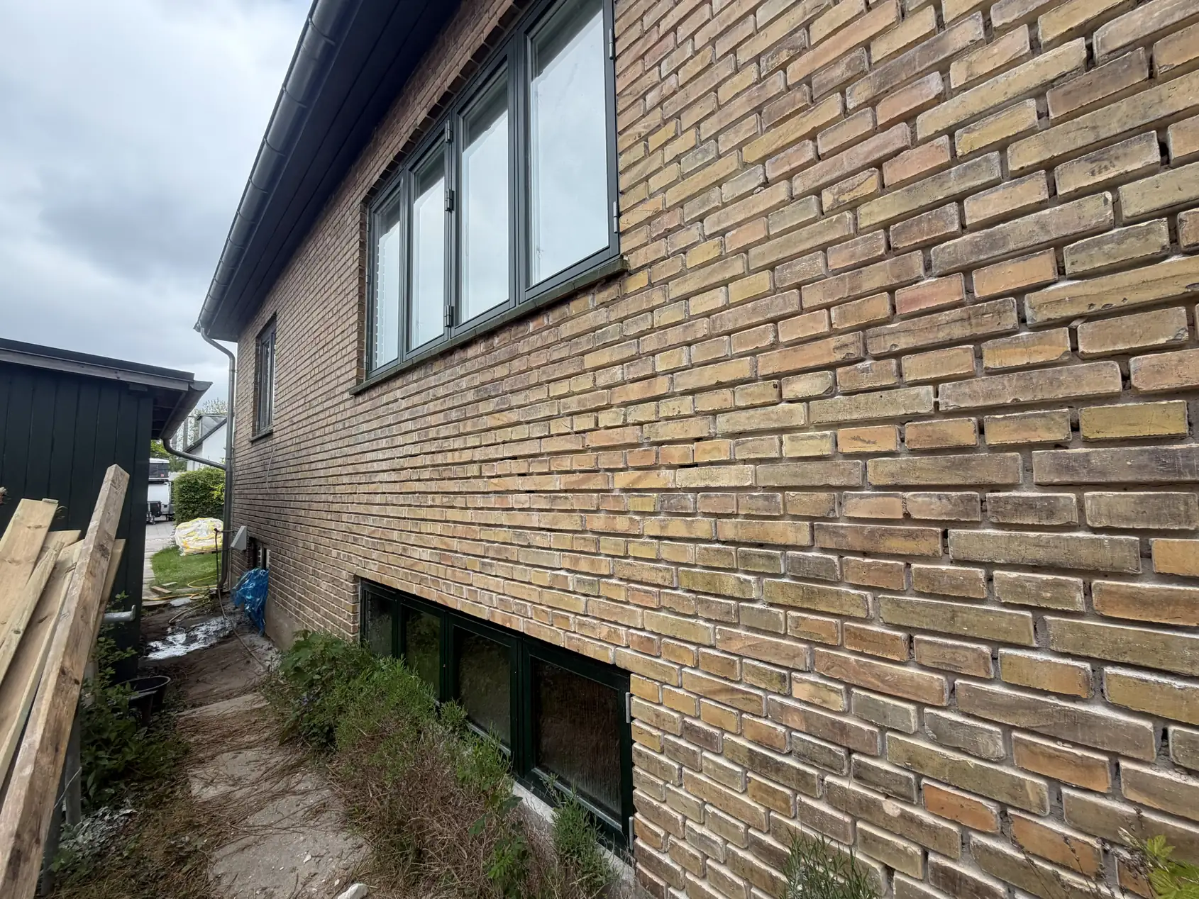 Detalje af nyt murværk